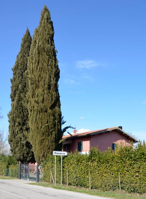 Casale dei Fiori from the street, gate entrance