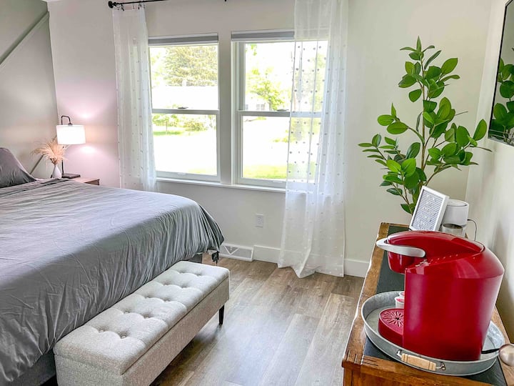 Newly redone, private, comfy BR No Cleaning Fee Houses for Rent in