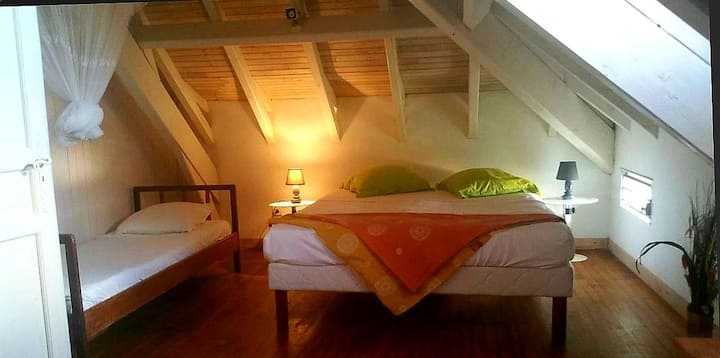 Dhomë gjumi në katin e sipërm, dhoma gjumi 3