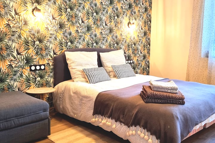 Chumba cha kulala cha fleti 2 - kitanda cha watu wawili 160/200, kitanda cha ziada na kitanda cha mtoto. 