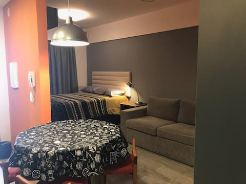 Imóvel de sucesso: Complete Studio Design // Curitiba Best Location em Bigorrilho