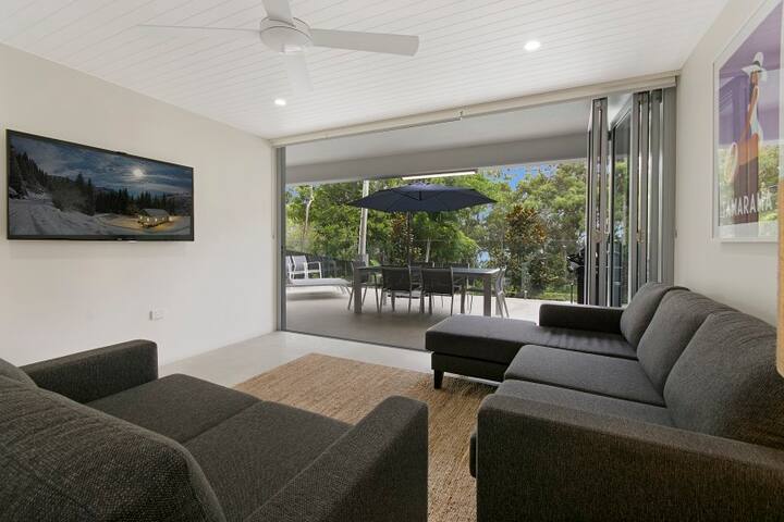 Little Cove Beach 3 Bedroom Unit 02 gallery image 3