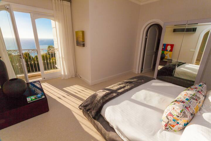 Cape Town – Amazing Views! gallery image 5