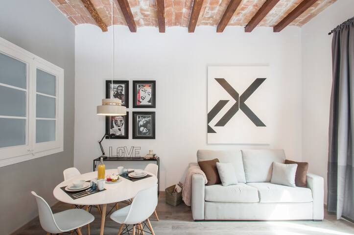 Modern apartment in downtown area 2