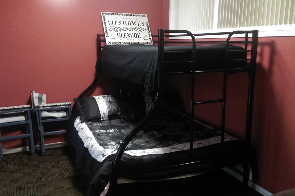 2nd bed (double with single bunk)