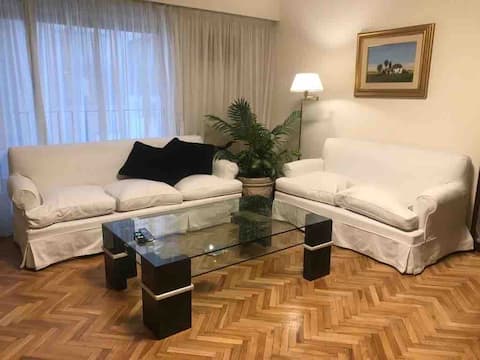 Anuncio de Airbnb popular: Unbeatable location in Recoleta en Retiro