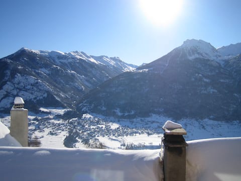 mountain ski resort serre chevalier 5 km briançon