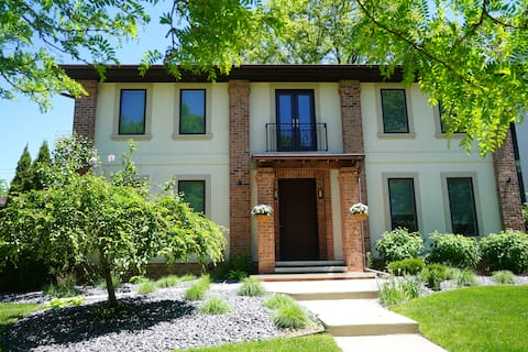 Pizza Oven Modern House for entertaining family