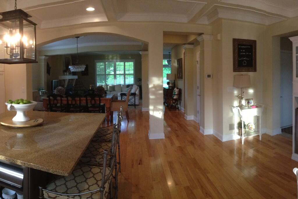 Main floor dining and family room