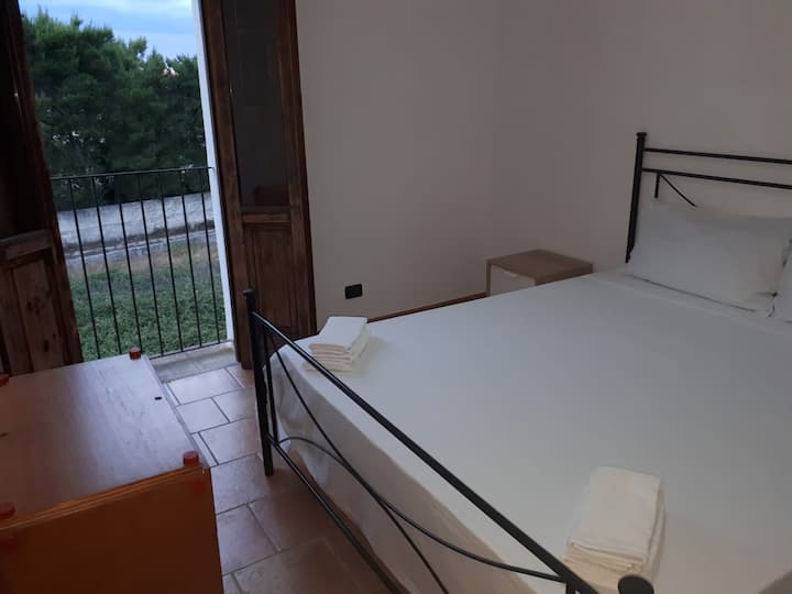 საძინებელი 1