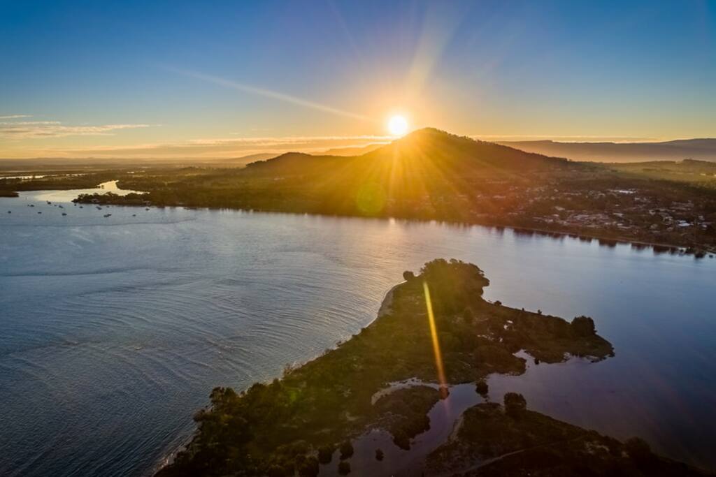 Close to Coolangatta Mountain and famous Shoalhaven wineries