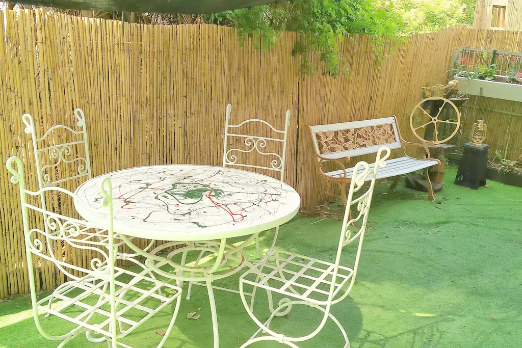 Outside seating are
