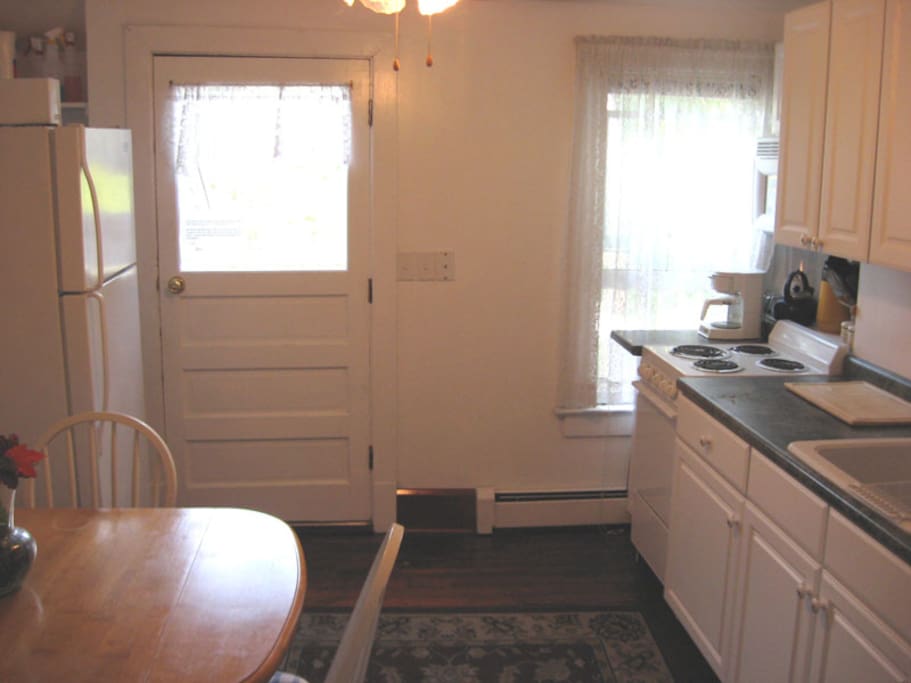 Fully equipped kitchen, bring your own food and drinks!