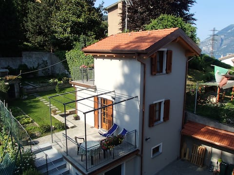IL CASELLO: small & romantic house  lake Como