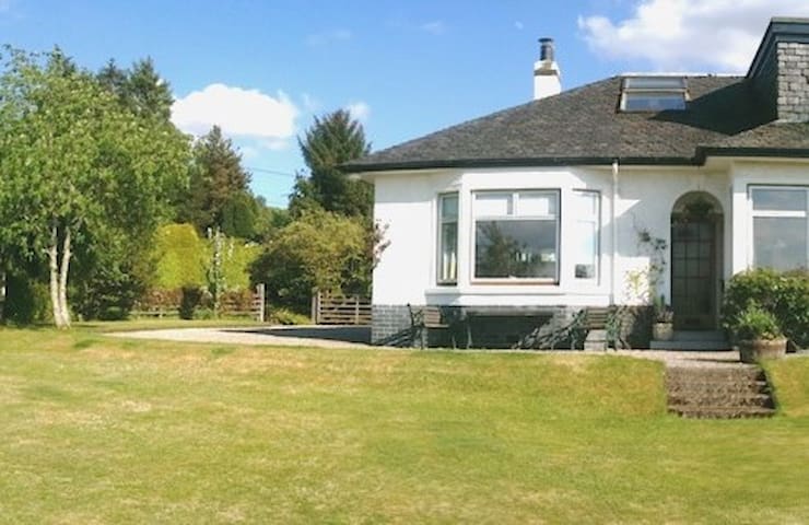 Self-contained flat in Killearn, near Loch Lomond