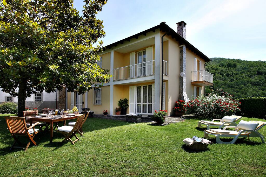 The sunny house and the first garden