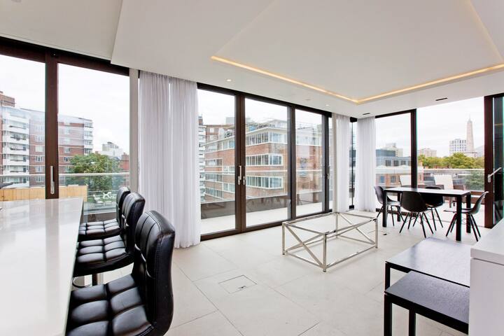 Stunning Old Street Penthouse gallery image 5