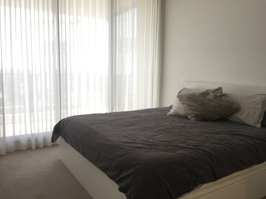 Main Bedroom - King Bed