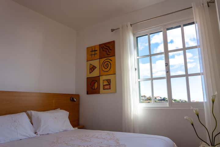 Dormitorio principal con vistas