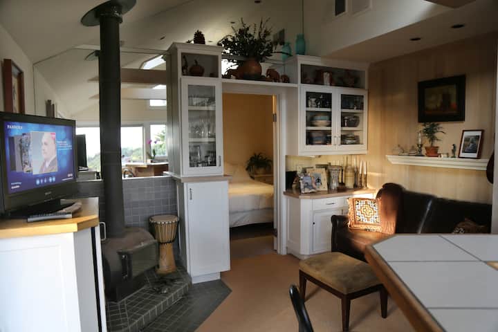 Oceanfront W/ Direct Beach Access + New Hot Tub - Half Moon Bay, CA