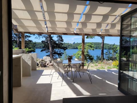 Popular Airbnb listing: Magnificent right by the sea - with the city nearby in Danderyd