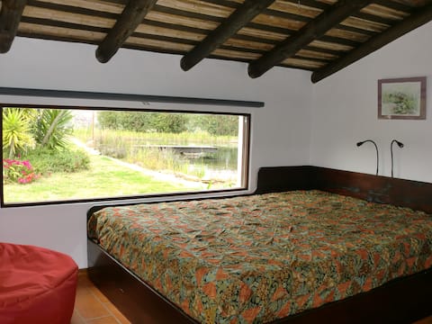 Top Airbnb: Monte Barranco da Baía, Casa da Buganvília (Bougainvillea House) em Rogil