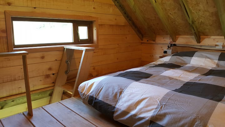 Balcony mezzanine with double bed