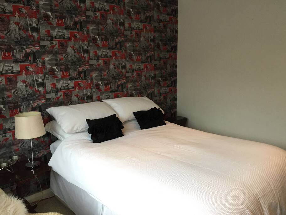 Guest room 1 (London room)