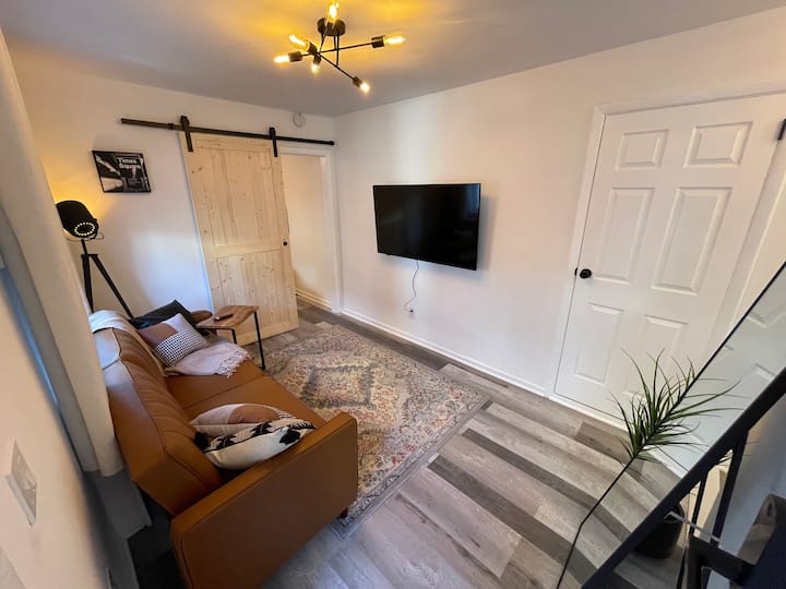 Country Club, The Bronx Holiday Rentals & Homes The Bronx, The Bronx