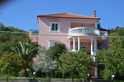 Pink Villa