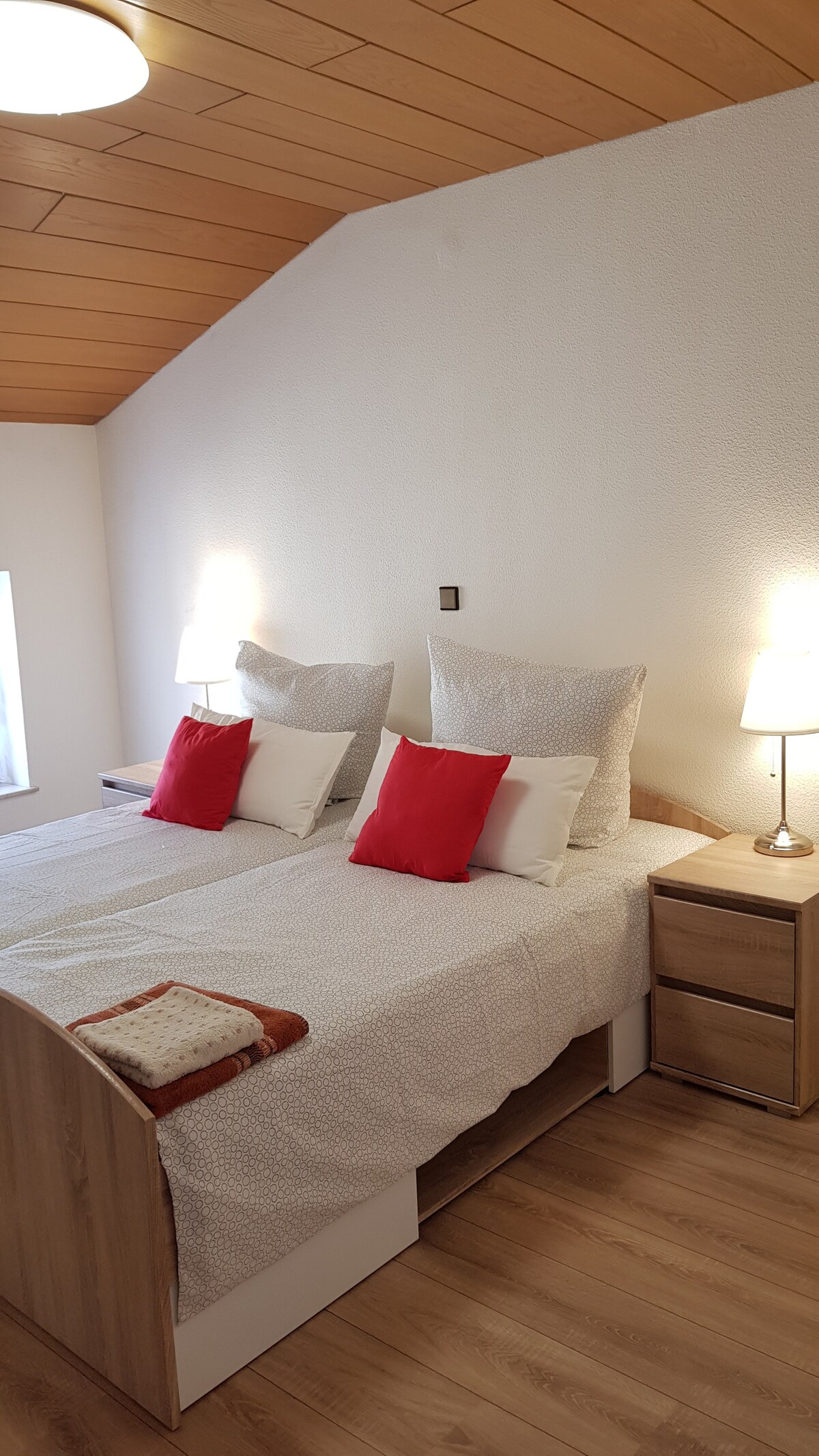 Ლამაზი ოთახი 1_1