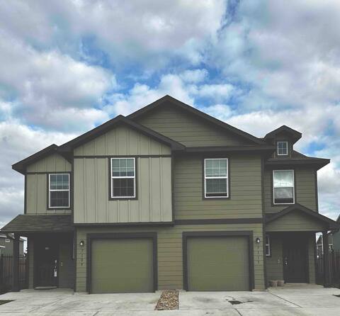 Beautiful Townhome Near Tesla, COTA and ABIA