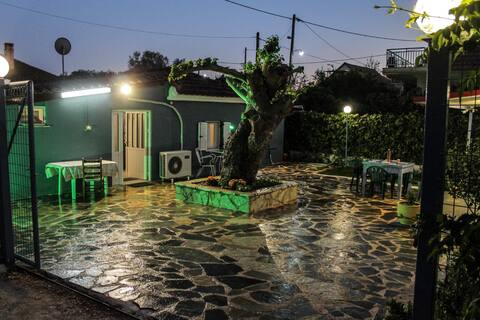 Seaside Residence in Kourouta "Jo's House"