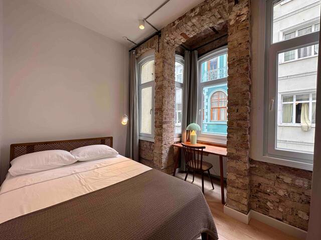 4bd New Luxury 150 mt. Taxim Square gallery image 2