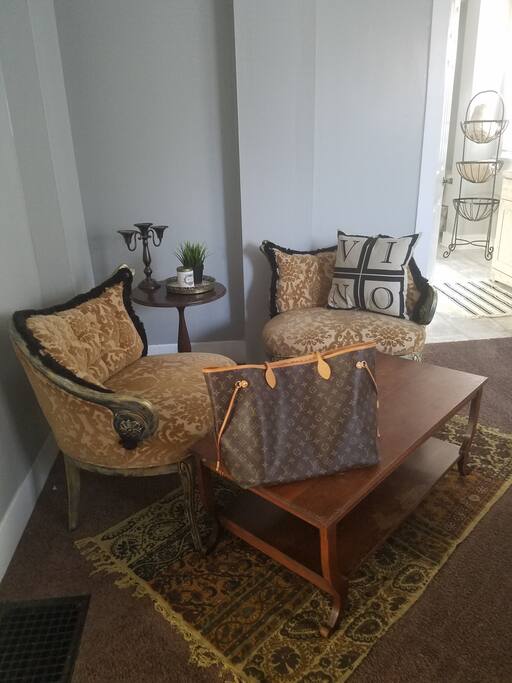 Master Bed Seating Area