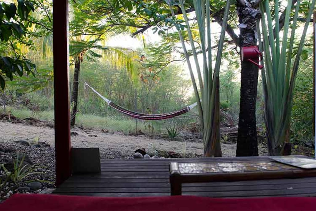 Hamac de repos dans le jardin