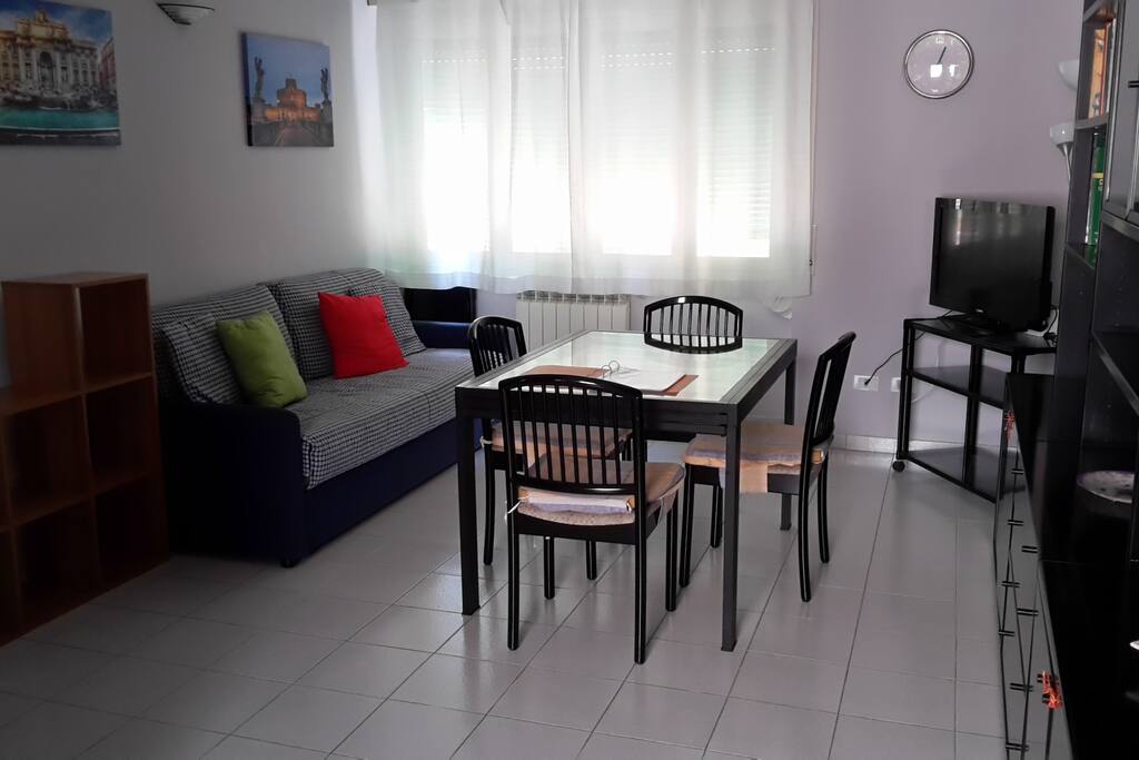 Soggiorno - sala da pranzo - studio