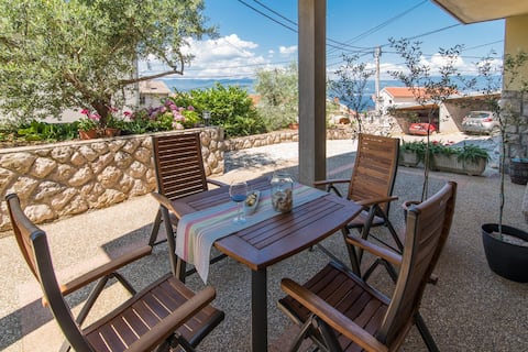 Studio Grohot near the center