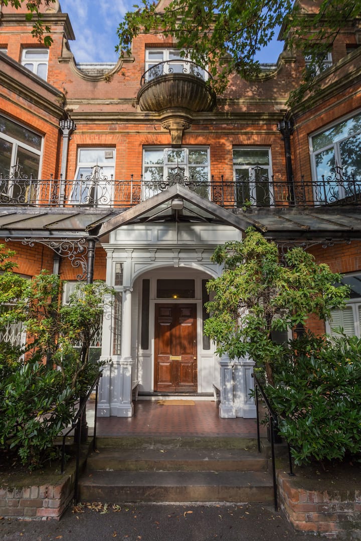 Hampstead stylish Apartment brilliant location Flats for Rent in