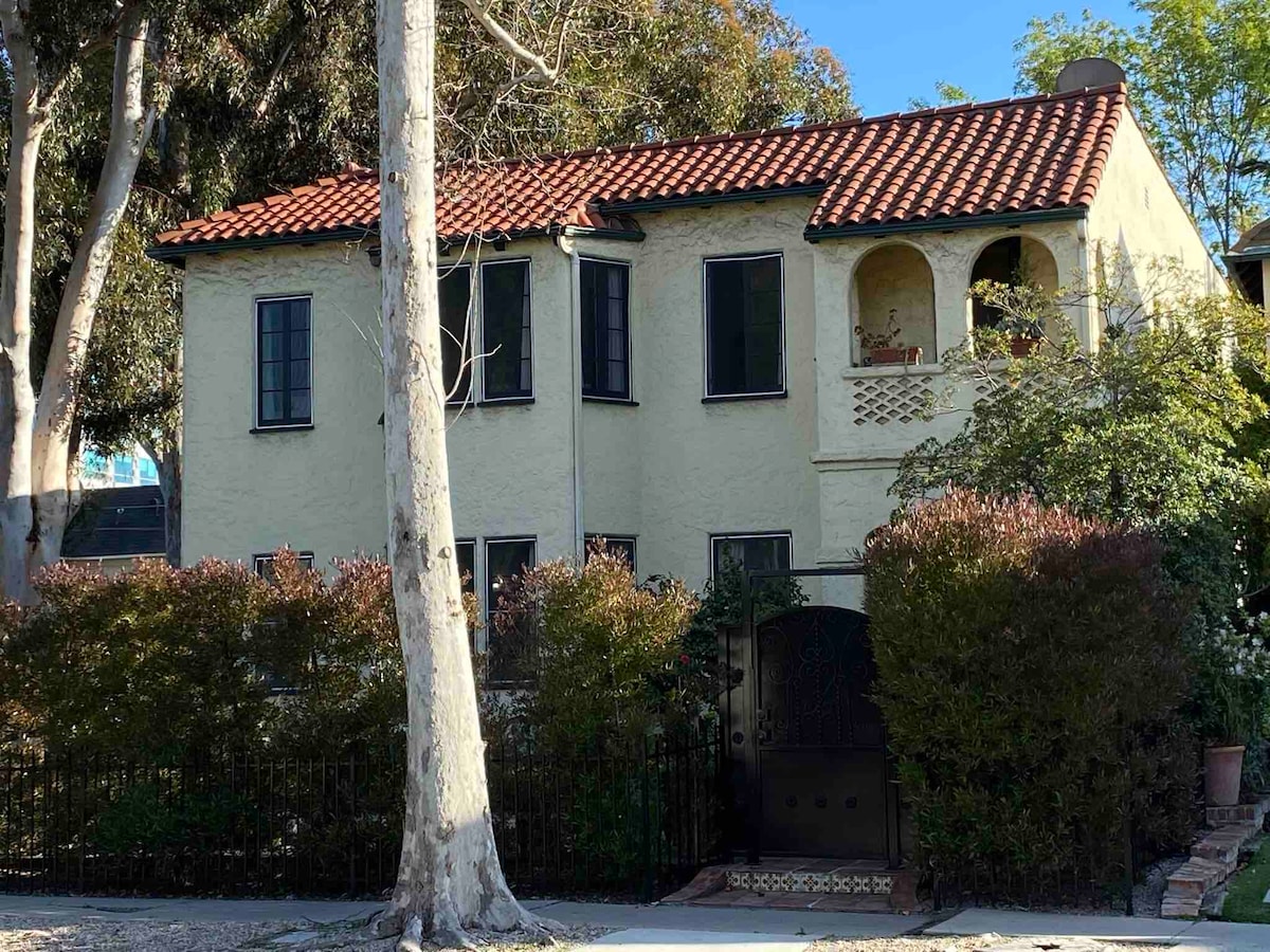 Charming Spanish Oasis -Beverly Hills-Grove. - Houses for Rent in Los  Angeles, California, United States - Airbnb, image size:1200x900