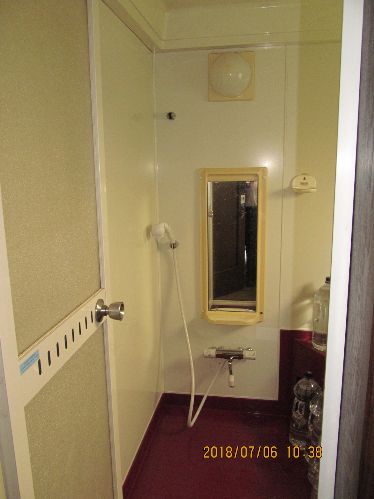 ・1 Fバスルーム