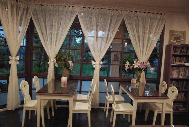 Nantou Puli House B&B - Suetang Artist Homestay (Separate Dining Kitchen Space)