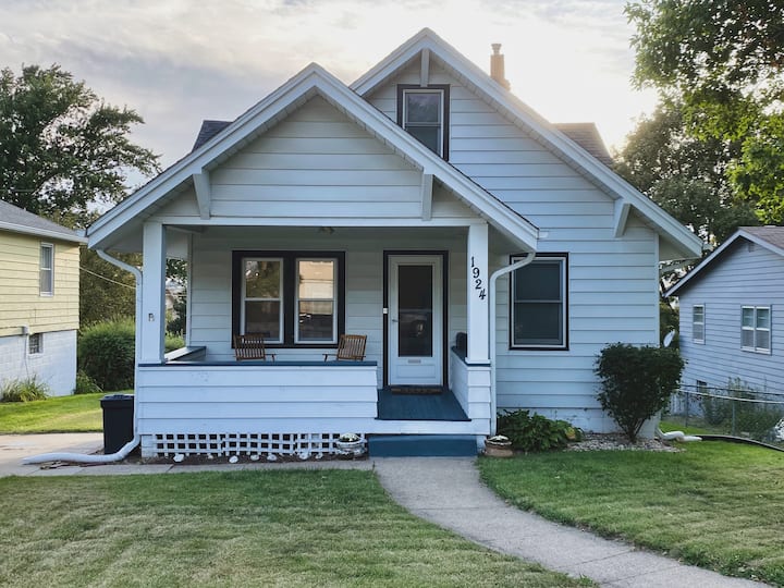 Aksarben Getaway 3 BR, Petfriendly, Best location Houses for Rent in