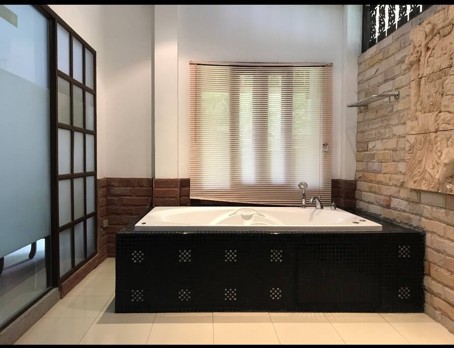 Bathtub