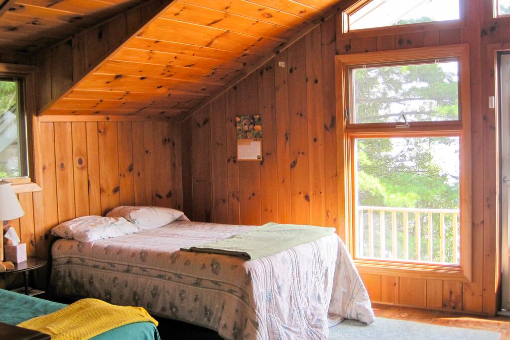 Balcony bedroom overlooking the lake