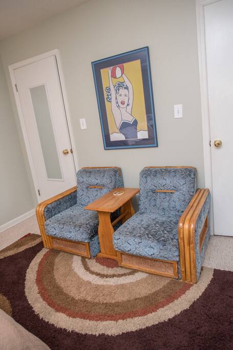 sitting area in master bedroom