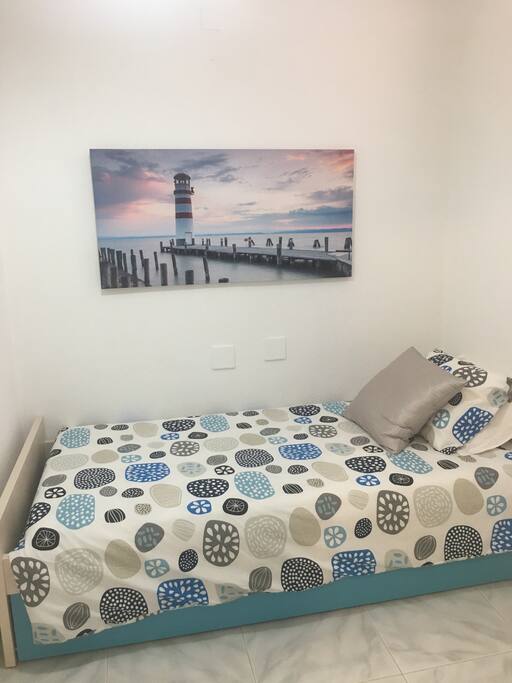 Single bedroom with extra bed