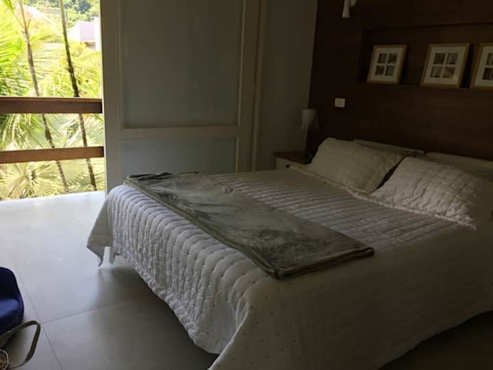 Главен апартман со балкон.