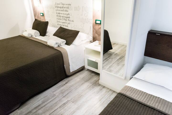 Apartment up to 21 people near the Colosseum gallery image 4