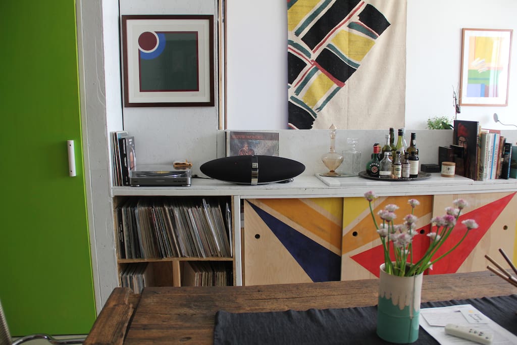 Record player.